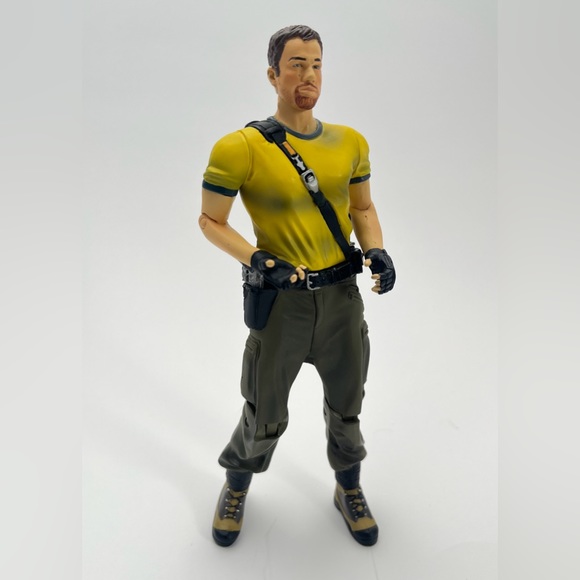 Jayne Cobb Serenity/Firefly 7” doll with 4 guns🧡 - Picture 5 of 11